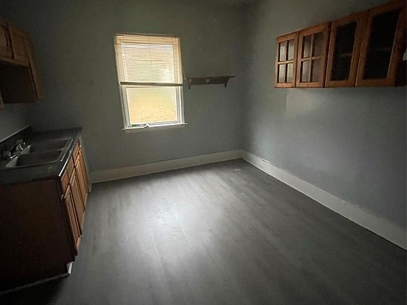 4th image of 616 N Fulton St