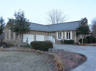 127 Highland Dr, Bardstown, KY 40004