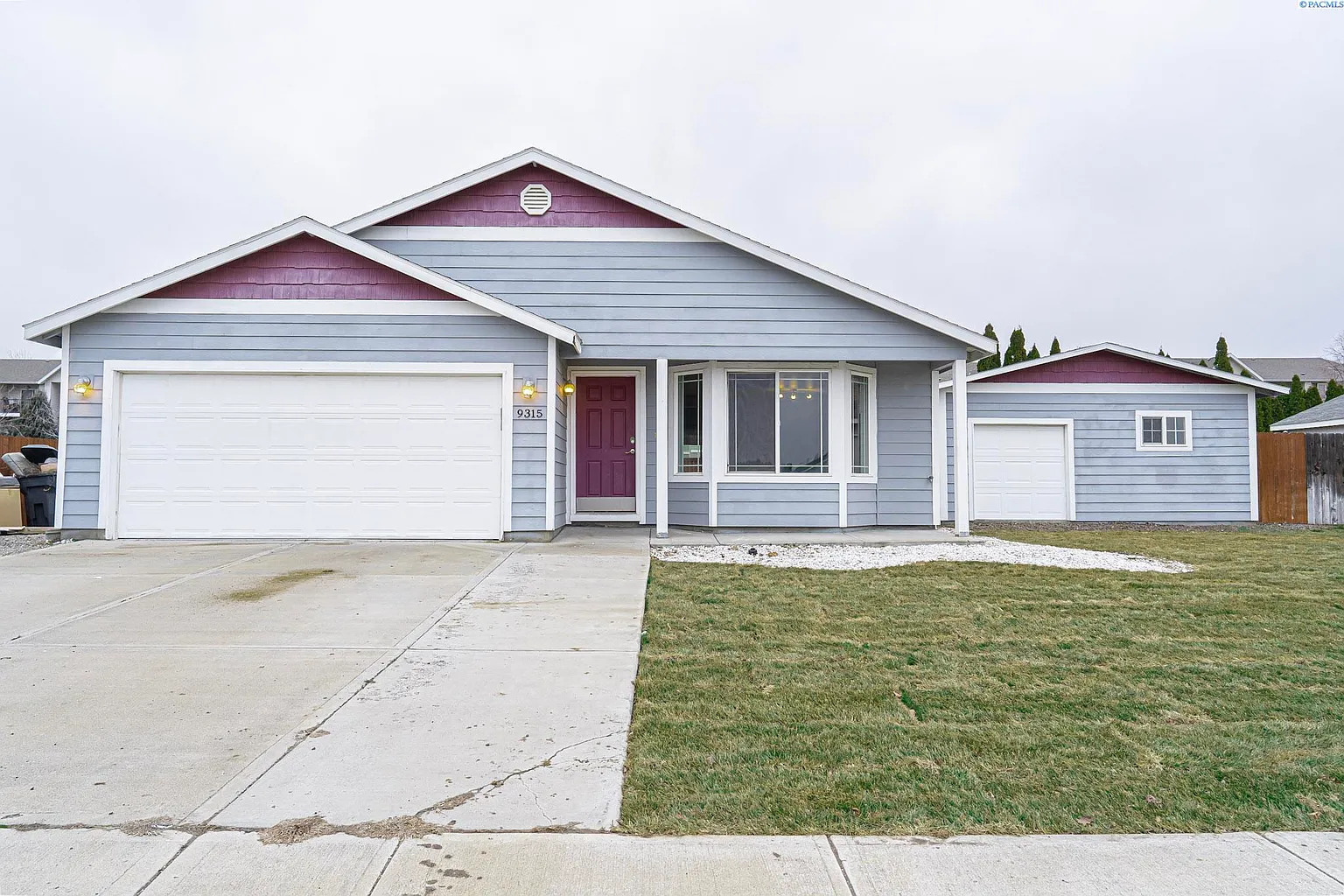 9315 Mustang Dr photo 1