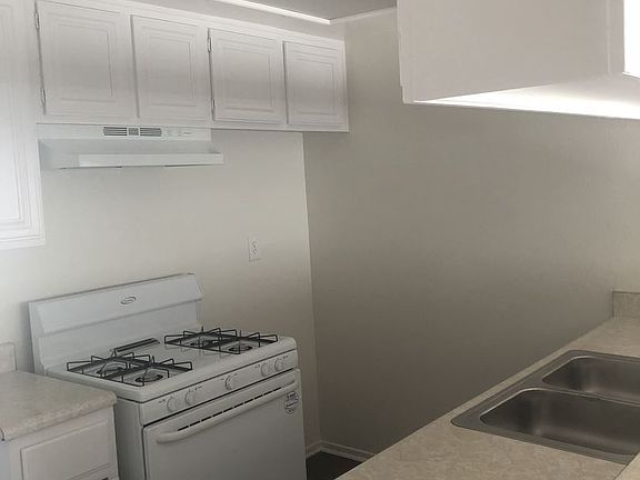 4th image of 1555 W Carson St APT 3