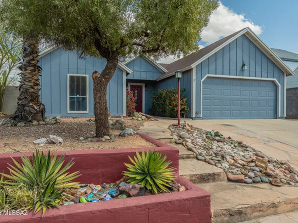 8770 N Holly Brook Ave, Tucson, AZ 85742
