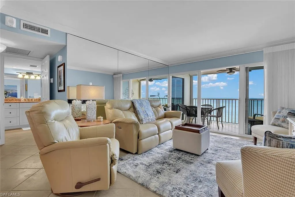 2 bed, 2.0 bath, 1215 sqft, $16,000 — Photo 2