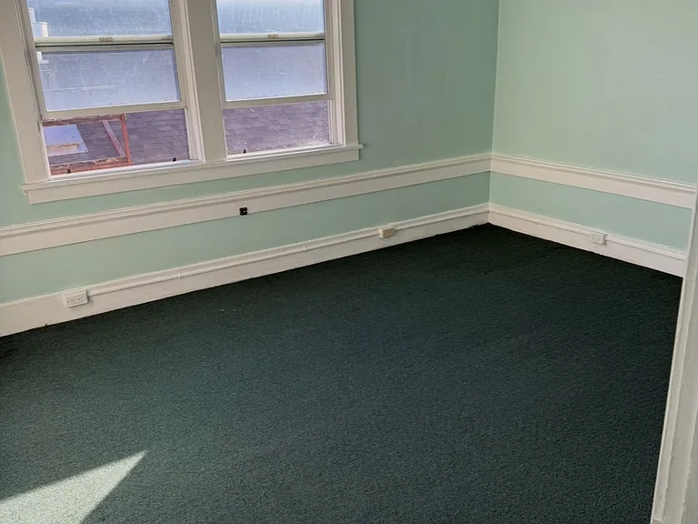 Clearview Dr — Photo 1
