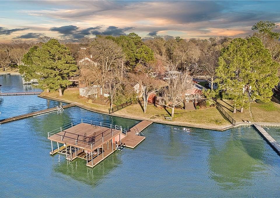 1st image of 117 Baywood Blvd