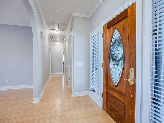 5th image of 1045 Jones Rd