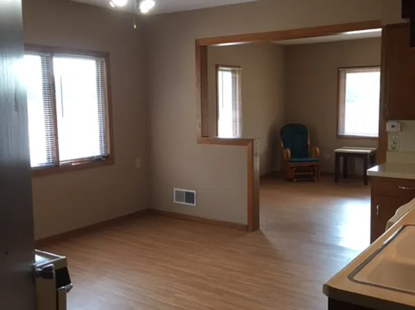 342 S Prospect St Floor 2, Rockford, IL 61104