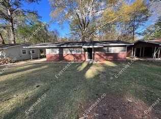 4232 Oakhill Dr, Jackson, MS 39206