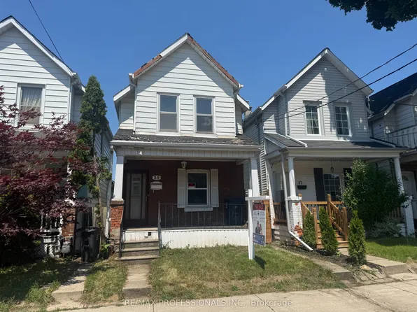 39 Holley Ave, Toronto, ON M9N 2C4