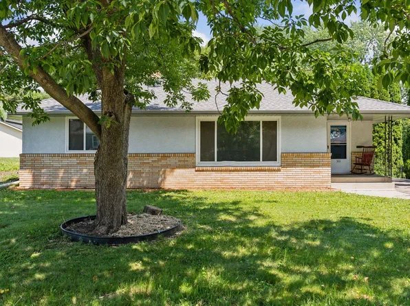 301 Butler Ave E, West Saint Paul, MN 55118