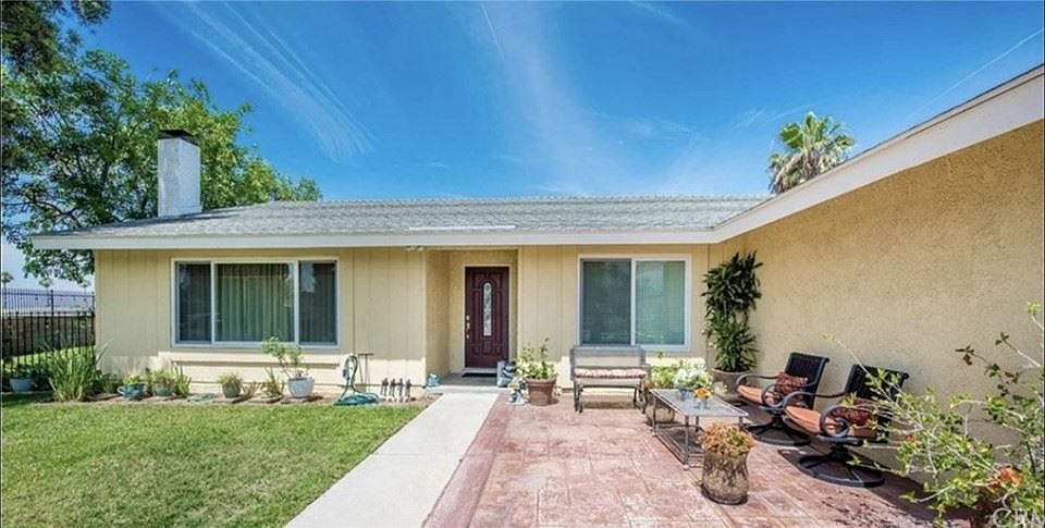 1st image of 2804 Los Feliz Dr