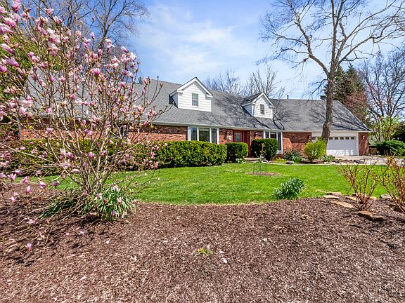 5th image of 1908 Woodfield Rd