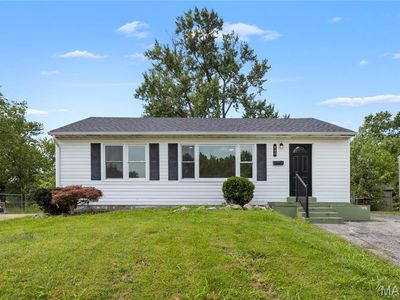 840 La Crosse Dr, Florissant, MO, 63031