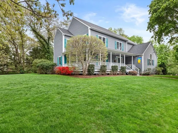 77 Hillcrest Rd, Needham, MA 02492