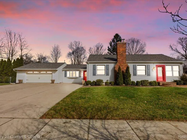 33642 S Hampshire St, Livonia, MI 48154