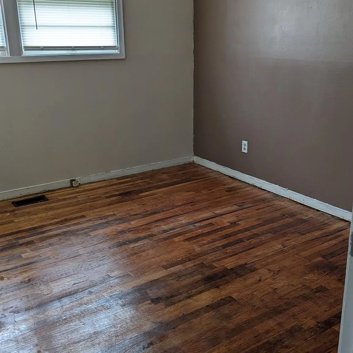 422 Macedonia Rd SE — Photo 4