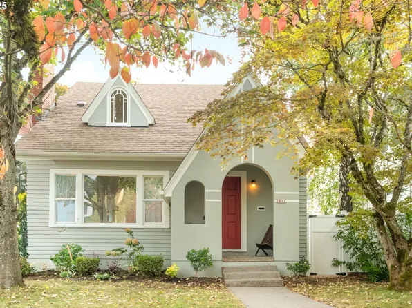 2812 NE Siskiyou St, Portland, OR 97212