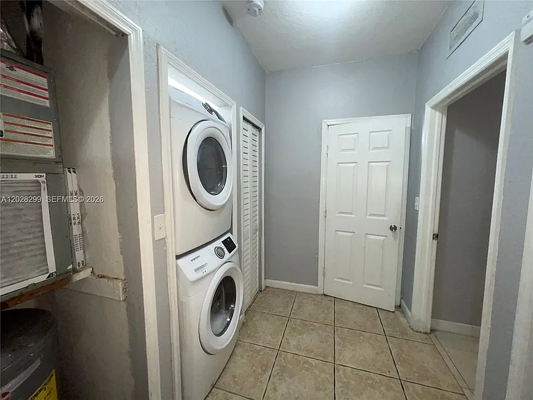 2903 SE 17th Ave #110 — Photo 6