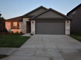 5408 Locke Dr, Denton, TX 76207