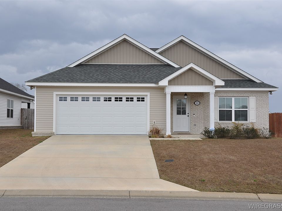 1st image of 111 Mapleleaf Ct