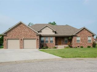 1699 W Monique Dr, Scottsburg, IN 47170