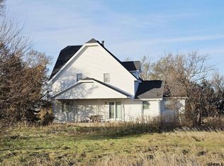 32011 Road J, Harvard, NE 68944