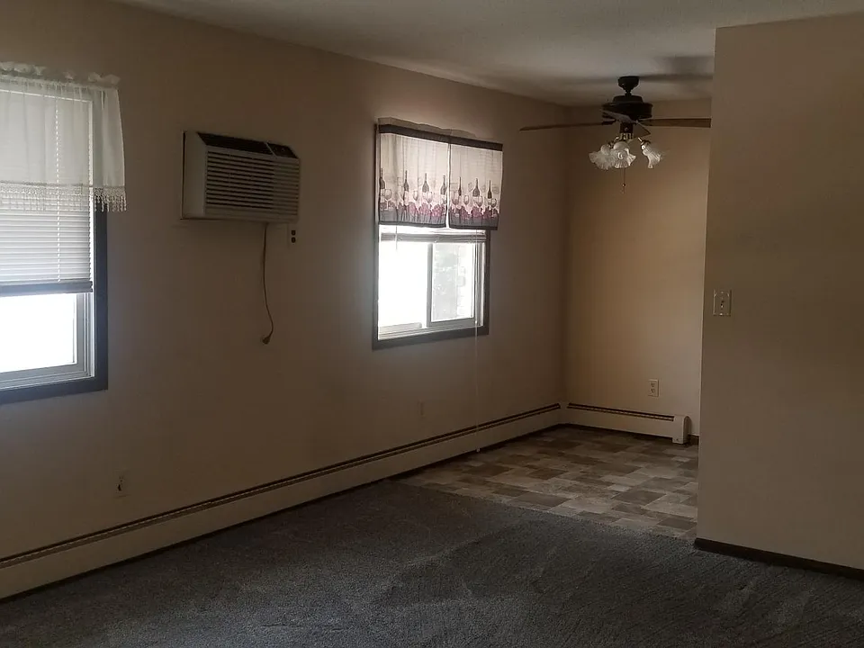 214 W State St #5
