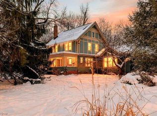 1798 Middlehurst Rd, Cleveland Heights, OH 44118