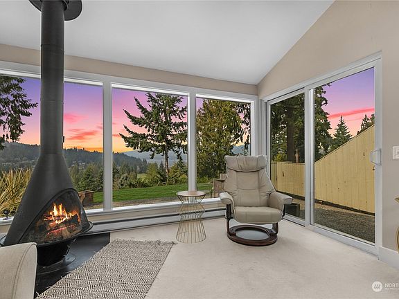 2nd image of 22 Marigold Drive #13