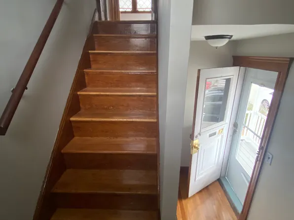 17 Wolfe St #2, West Roxbury, MA 02132