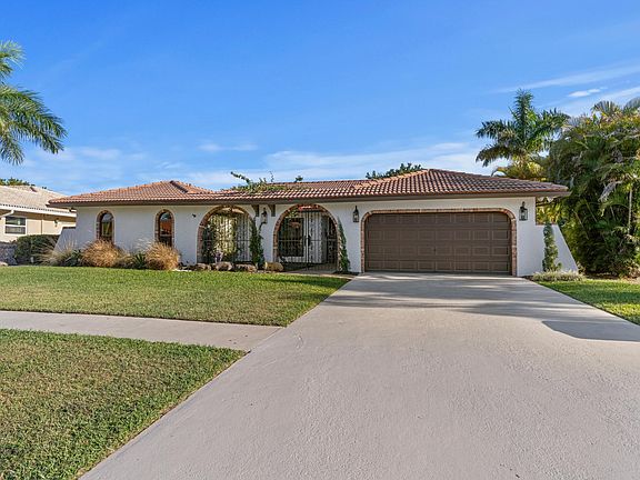 3rd image of 20032 Back Nine Drive