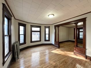 1060 Arkwright St, Saint Paul, MN 55130