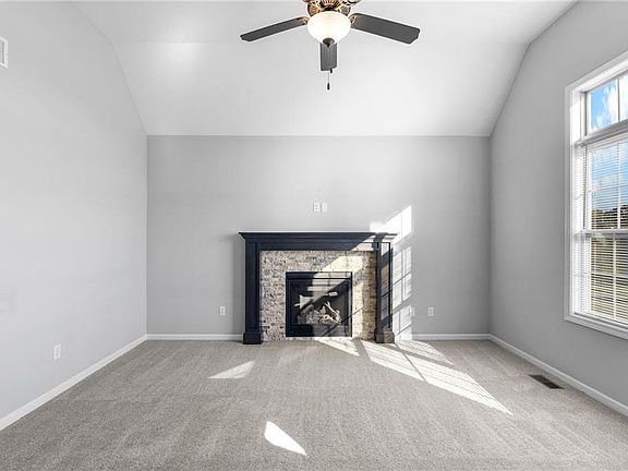 5th image of 6720 N Cypress Ave