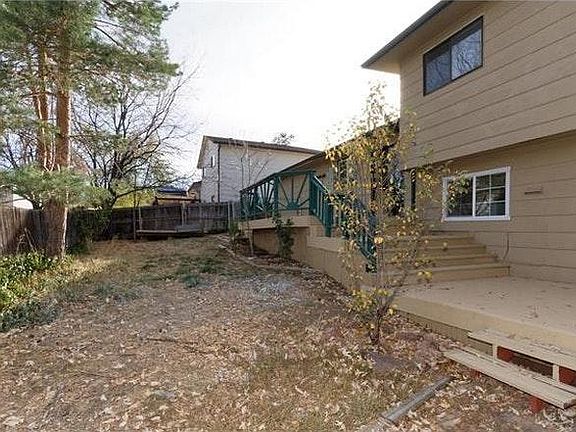 Separate garden-level entrance through backyard