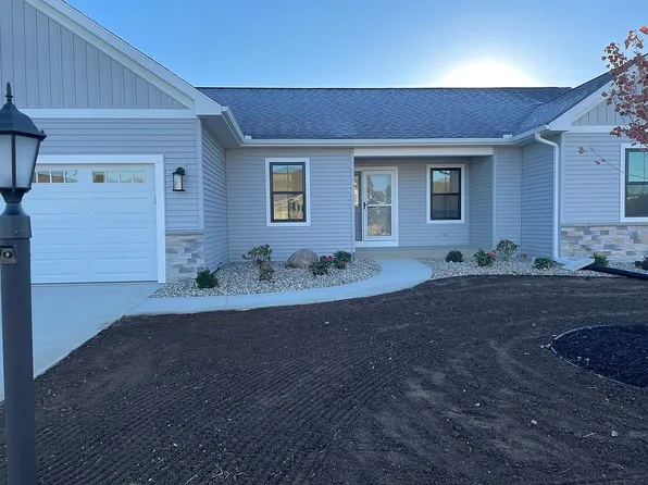 1643 Sandlewood Dr, Goshen, IN 46526