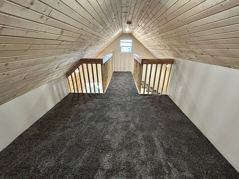 222 Highview Dr — Photo 20