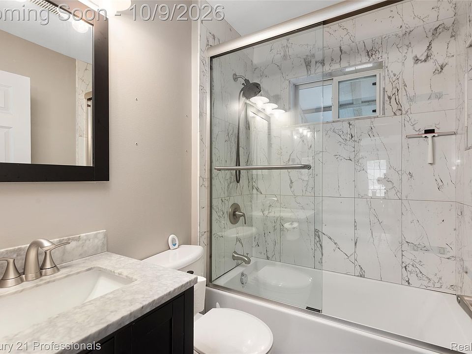 801 Forest Dr, photo 13