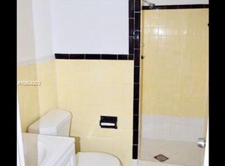 1823 Dewey St, Hollywood, FL 33020
