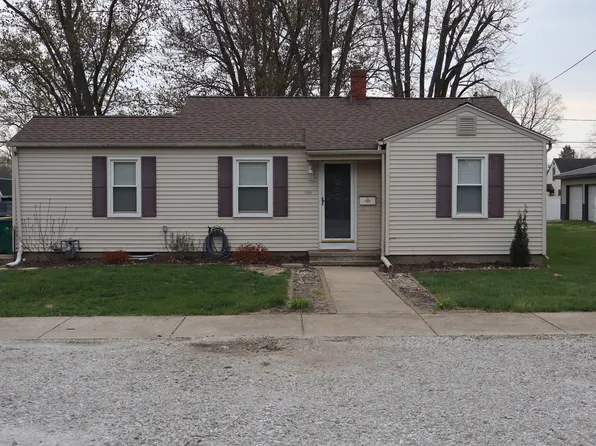 1105 Carroll St, Streator, IL 61364