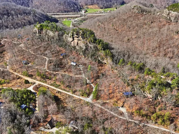 601 Twin Arch Rd, Stanton, KY 40380