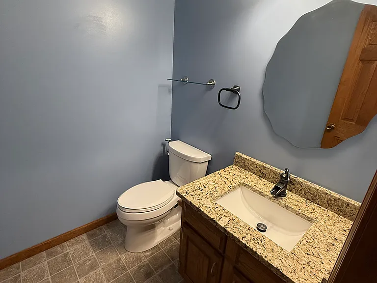 3864 Greenbriar Dr — Photo 15