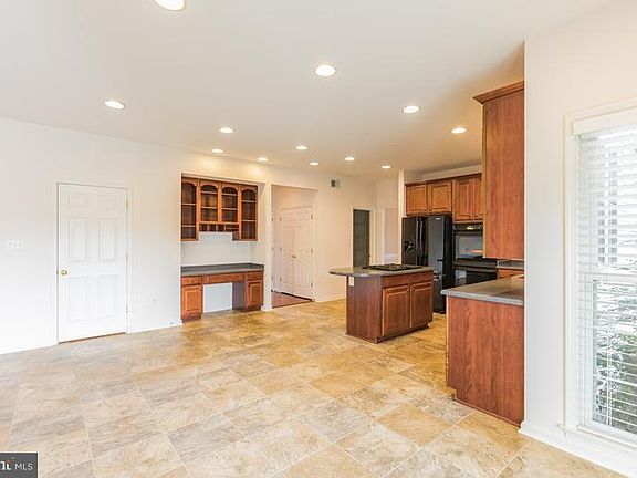3rd image of 8230 Hortonia Point Dr