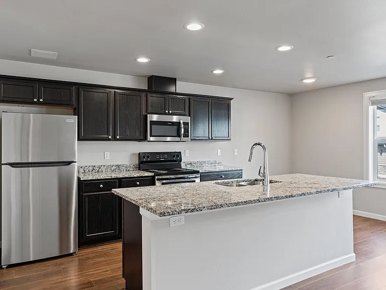 Kitchen/Dining