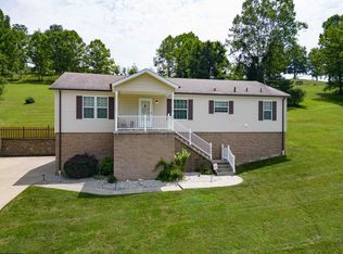 186 Robin Ln, Mount Clare, WV 26408