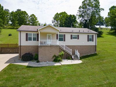 186 Robin Ln, Mount Clare, WV, 26408