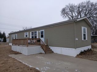 13 Cedar Heights Ct, Camanche, IA