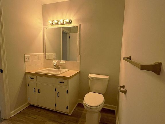3rd image of 3635 Spangenberg Ave #2C