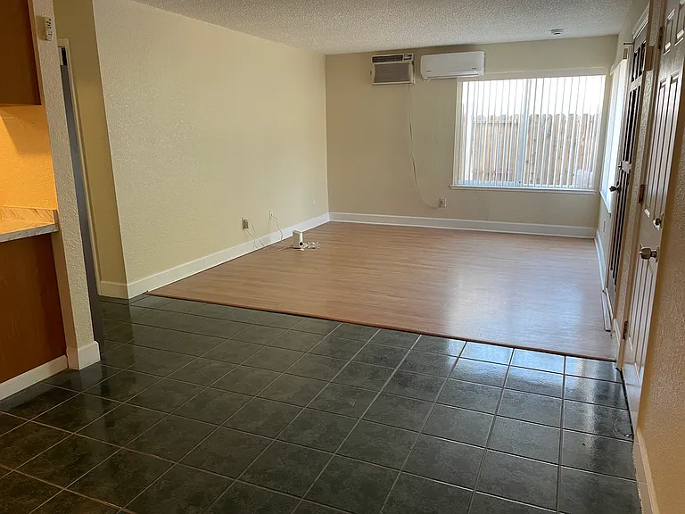 Lou Ann Pl — Photo 9