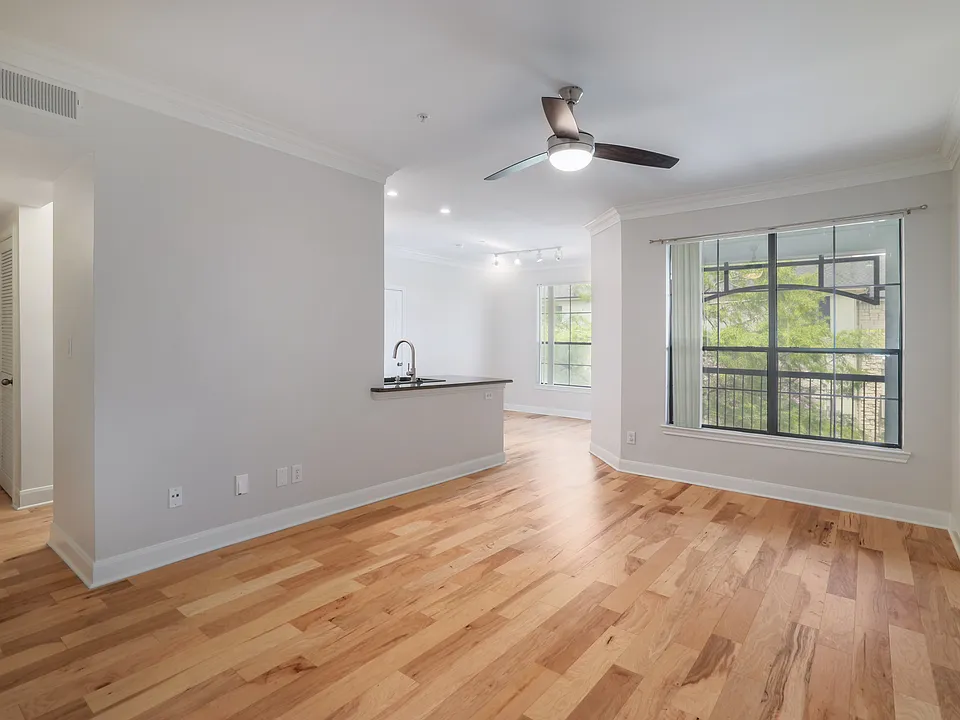 7701 Rialto Blvd #1332