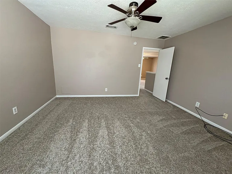 18374 Pine Post Ct — Photo 19