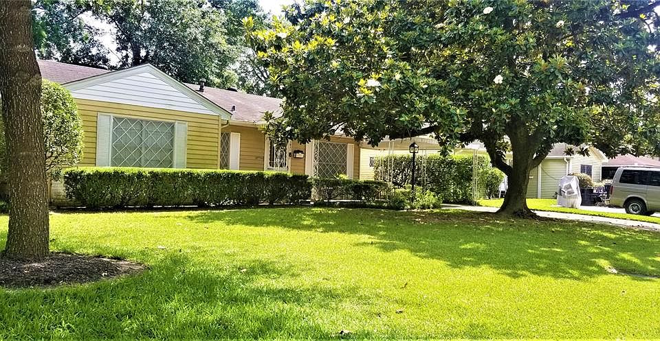 1st image of 1631 Gardenia Dr